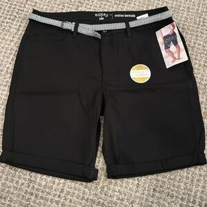 Rider by Lee, black 16 Bermuda shorts mid rise